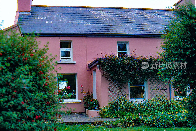 Old Retro Vintage Style Positive Film scan, FOSS HOUSE near DURRUS, County Cork，爱尔兰